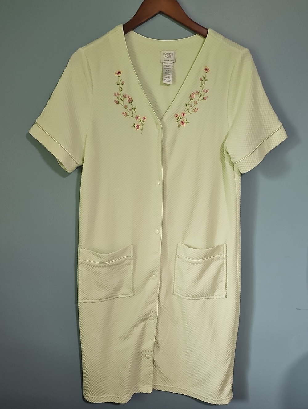 Jasmine Rose Short-Sleeve Button-Front Nightgown with Floral Embroidery Size Med